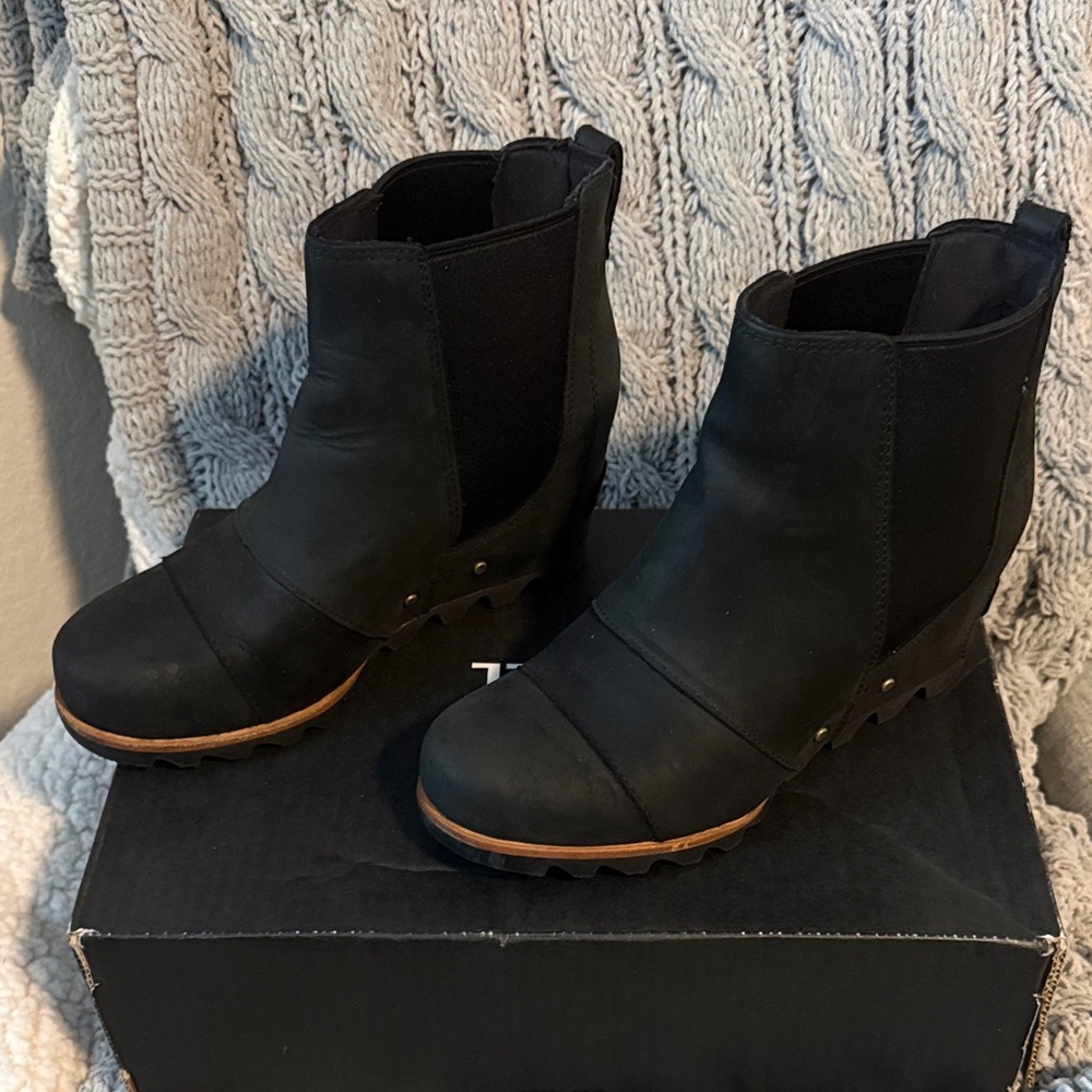 Sorel Black Ankle Booties